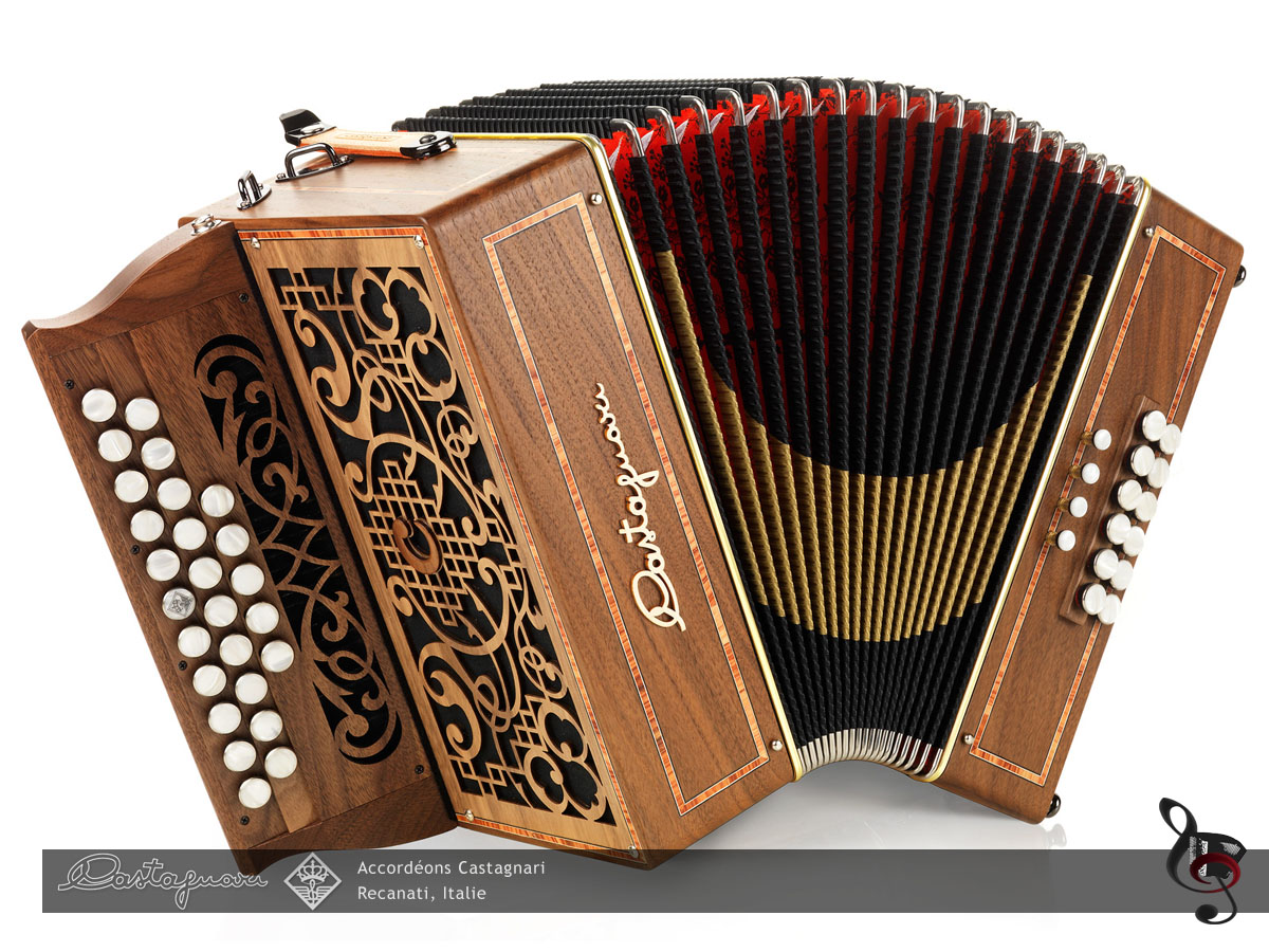 Castagnari Mory · Accordéon diatonique, 2 rangs ½, 3 voix, 12 basses