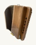Accordéon en position de jeu, dos (image catalogue)